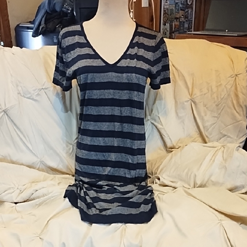 BCBGMaxAzria Navy and Cream Knit Top